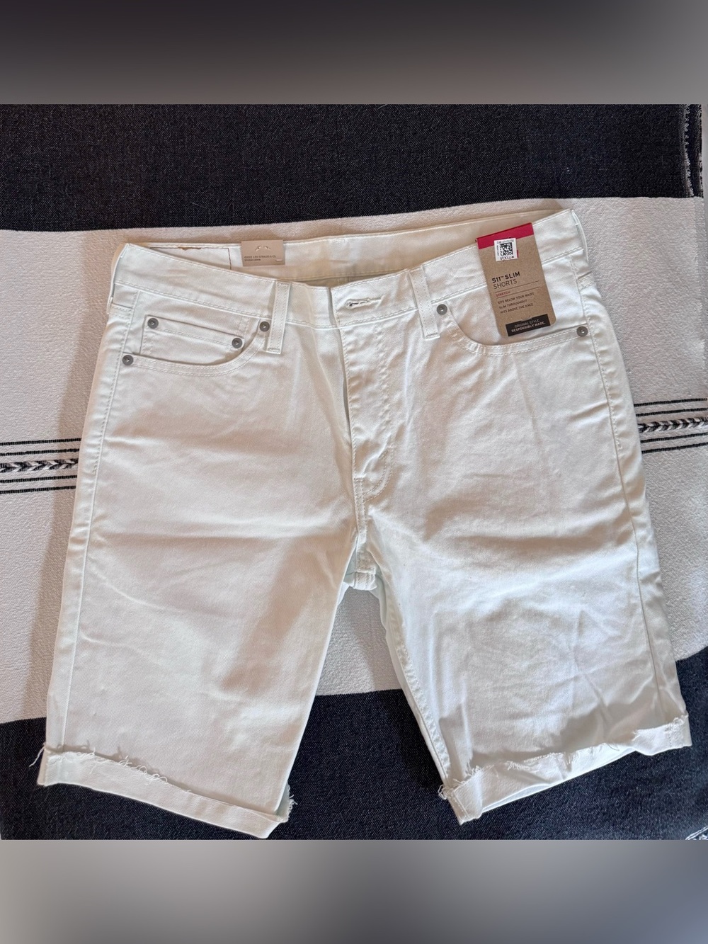 Levi's 511 White Denim Shorts size 33